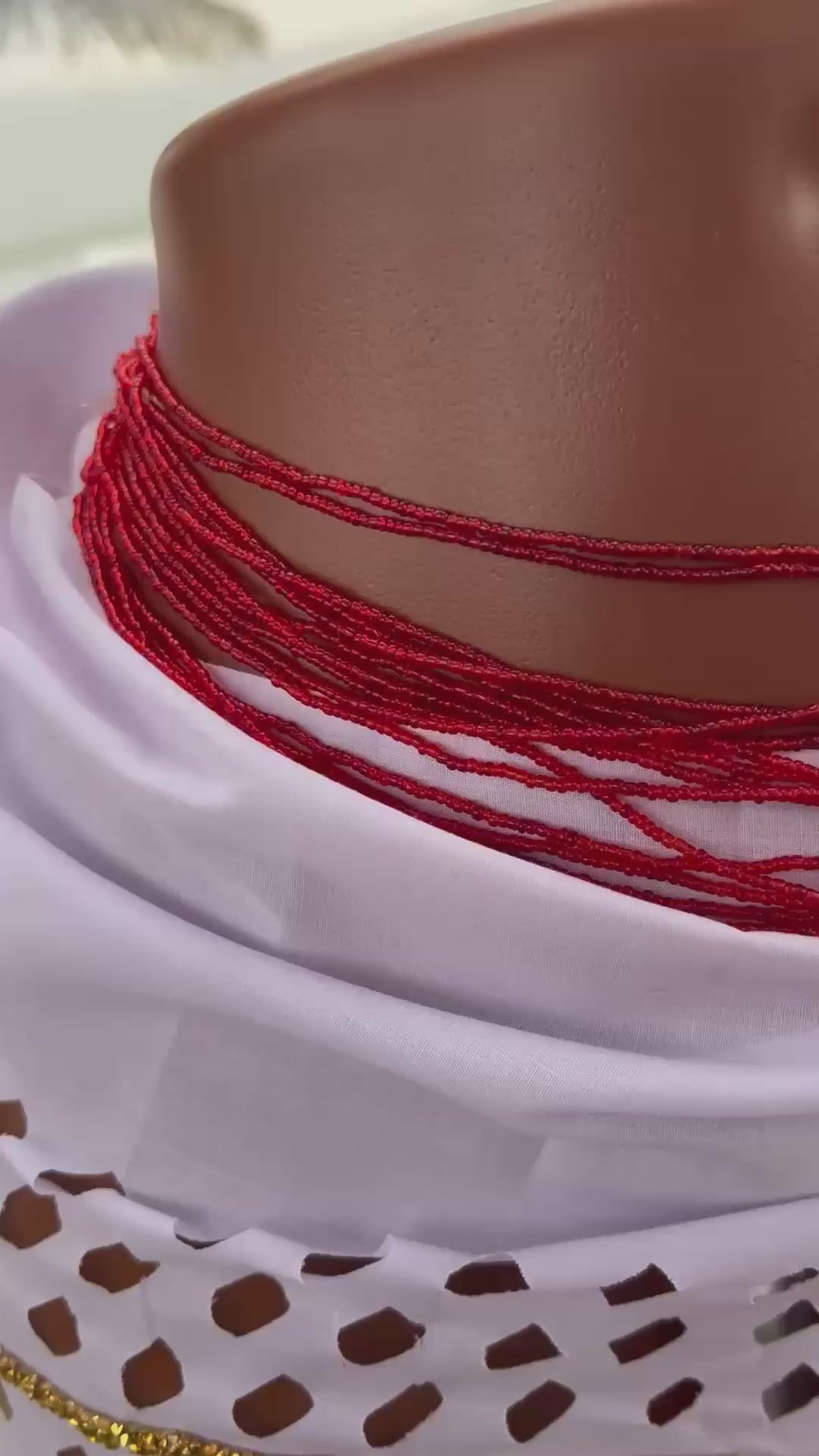 THIAABY LAOBE - Red & Black